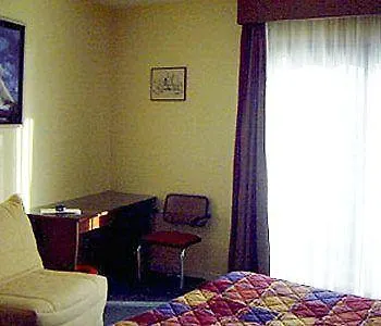 Hotel Du Port Perros-Guirec 3*,  France