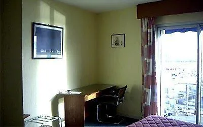 ***  Hotel Du Port Perros-Guirec France